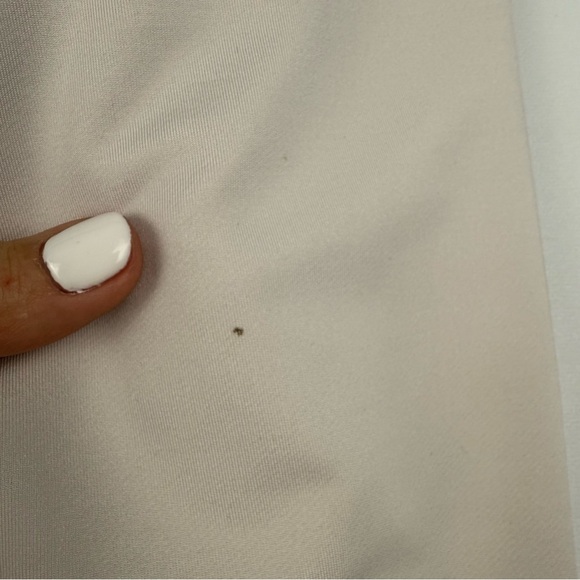 Gymshark Women’s XS Rest Day Joggers – Chalk White - Picture 8 of 9